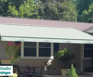 Bella_Motorized_Green_Retractable_Awning_Full_Cassette_Roof_Mount